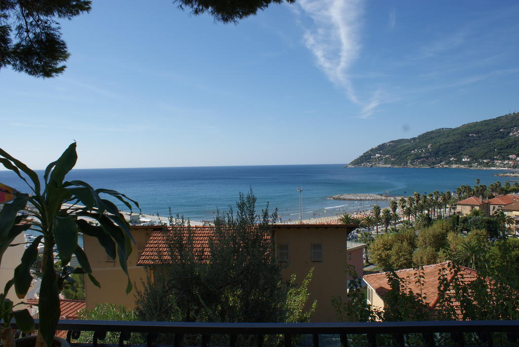 Appartamenti La Pineta Marina dʼMarina dʼAndora Exterior foto